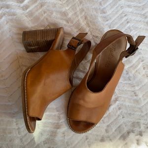 Madewell leather peep toe heals